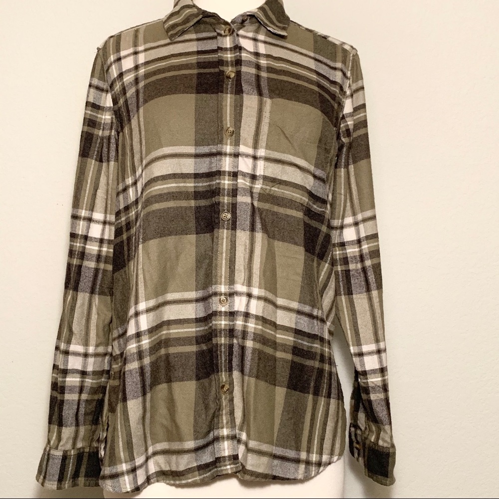 AEO boyfriend soft green plaid flannel button up